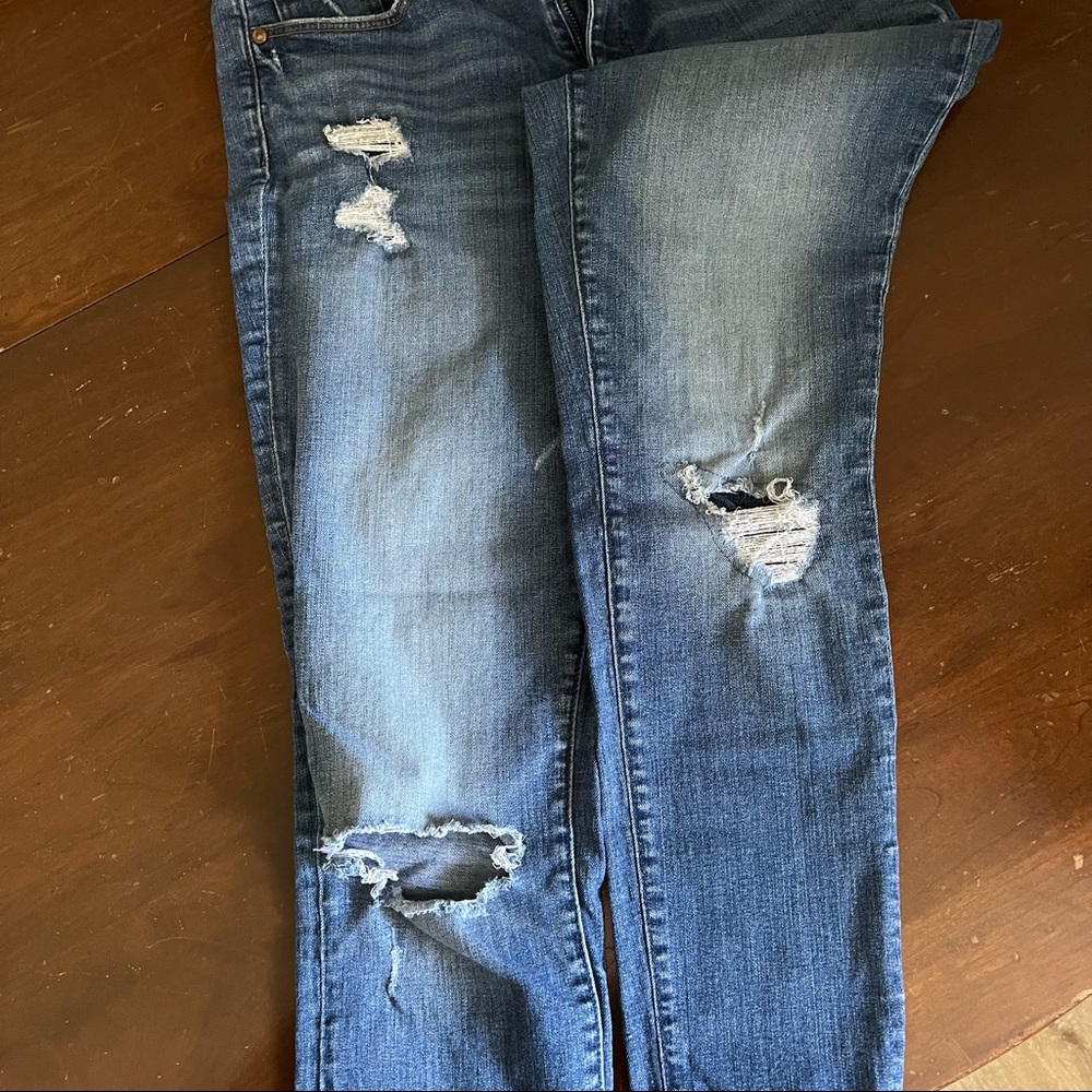 Distressed Skinny Jeans